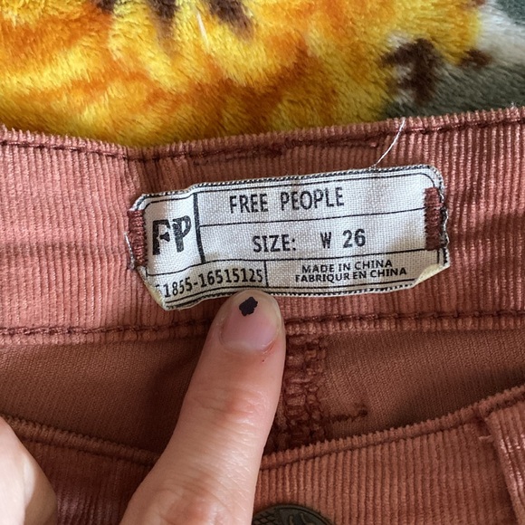 Free People Low Rise Salmon Corduroy Bell Bottoms Size 26 - Picture 3 of 3